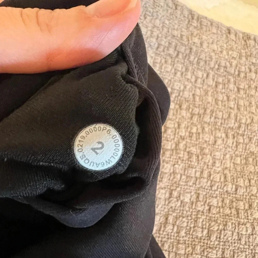Lululemon Lululemon Wunder Under High-Rise
Crop 21" *Mesh
Black (First Release) - Picture 9 of 10